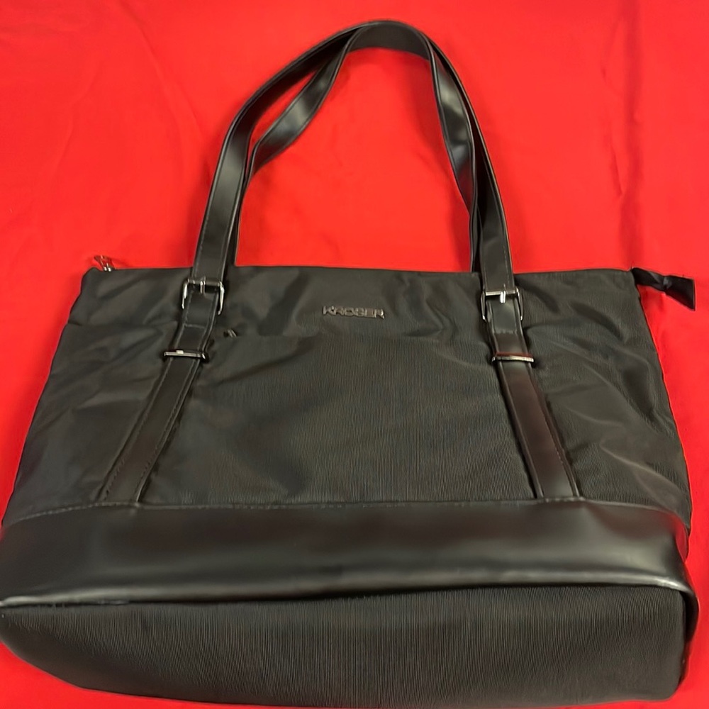 Kroger lap top tote bag with some wear on bottom edges as shown